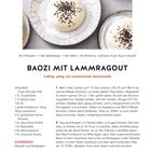 BAOZI MIT LAMMRAGOUT. Kräftig, saftig, mit orientalischer Gewürztiefe. Zwei Baozi auf einem Teller, bestreut mit Sesam.