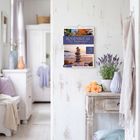 „AUGENBLICKE der Achtsamkeit“ steht auf einem Kalender. Helle, einladende Wohnzimmereinrichtung mit Lavendel und Blumen.