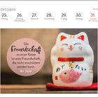 Kalender mit Oktober-Daten. Zitat: "Die Freundschaft zu einer Katze ist eine Freundschaft, die nicht erschüttert werden kann. Aus Japan." Darstellung einer Glückskatze.