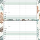 November, Tage und Daten in einer Tabelle mit Ornamenten von Tannenzapfen und Nadeln umrandet.