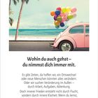 "Wohin du auch gehst – du nimmst dich immer mit." Strand, Palmen, rosa Auto, Luftballons.