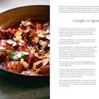 Titel: "Coniglio in Agrodolce." Rezept für süß-saure Kaninchen mit Mandeln. Zutatenliste rechts, Bild von Gericht links.
