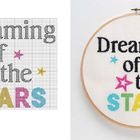 "Dreaming of the STARS" in bunter Stickerei. Links ein Stickmuster, rechts ein gesticktes Design in einem Stickrahmen.