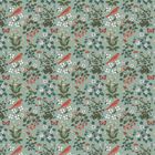 Wiederholendes florales Muster mit Vögeln, Schmetterlingen, Blumen und Pilzen auf grünem Hintergrund.