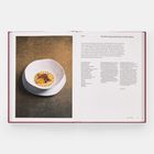 Rezept für "Tortellini, Gorgonzola Dolce, Pandhra Rassa". Links Bild: Elegantes Gericht in einer weißen Schale.