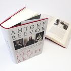 Buchcover mit Text: "Antony Beevor: Rasputin und das Ende des russischen Reiches - Der Letzte Akt". Zwei Bücher, eines geöffnet.