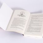 Seite 48-49, Kapitel VIII: "Die Wahrheit hinter den Worten". Offenes Buch auf hellem Hintergrund.