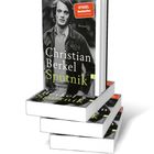Das Bild zeigt ein Buch mit dem Titel "Christian Berkel, Sputnik", daneben ein geöffnetes Buch. Ein Aufkleber sagt "Spiegel Bestseller".