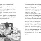 Text: Urlaub in der Pension Peps. Illustration: Mädchen, Hund, Junge und Mann sitzen auf einem Sofa. Kleiner Tisch mit Figur.