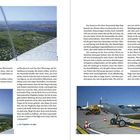 Links oben: „Die Dünab mit dem Stadtzentrum Rigas im Hintergrund.“
Rechts unten: „Ein Kleinflugzeug auf einem Internationalen Verkehrsflughafen – sinnlos und teuer.“