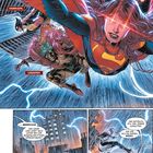 Text: "HAWKGIRL", "CREEPER", "Markovia. Das ganze Land leidet...", "Die passierten während...", "Und natürlich will das...". 

Comic-Stil Kunst. Drei fliegende Figuren im Gewitter. Eine hat leuchtende Augen. Blitz im Hintergrund.