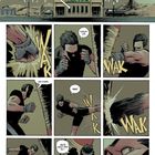 Sprechblasen und Lautwörter wie "WAK" füllen die Boxen eines Comicstrips. Szenen in einem Trainingsraum.