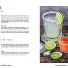 Links: Margarita-Rezept, rechts: Sangrita-Rezept. Rechts ein Glas Margarita und zwei kleinere Gläser mit Getränken.
