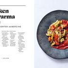 "Chicken Shawarma Style mit geschmorter Aubergine" Rezeptbeschreibung links, Gericht auf dunklem Teller rechts.