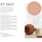 "Coconut Cult", ein fermentierter Joghurt aus Kokosmilch. Zutaten: Kokosmilch, Jogurtkulturen. Bild: Glas, Kokosnuss.