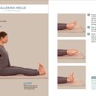 "Ballerina-Welle", 6–8 Wiederholungen. Grundposition: Langsitz, Beine gestreckt, Fußspitzen oben. Frau macht Übungen auf Matte.