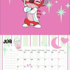 "I'm not a morning alien." Oben kämpft ein müder roter Außerirdischer mit seinem Wecker. Unten ein Kalender für Juni.