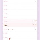 Kalender für Juni mit Wochentagen und Mondphasen. Illustration einer Katze auf einem Scooter mit "see ya".