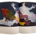 Portia Zvavahera, Embraced and Protected in You, 2016. Zwei abstrakte, bunte Figuren mit floralen Mustern in dunklem Hintergrund.