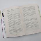 Auf den Seiten 124-125 stehen Abschnitte mit Titeln: "jemandes Kind", "ein weiblicher Chor" und "Spice Girls".