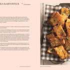 **Ziehharmonika-Kartoffeln**  
Text zu Zubereitung und Zutaten für ein Kartoffelgericht.  
Foto: Goldbraune Kartoffeln auf kariertem Tuch.