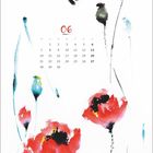 "06" mit Kalenderdaten und Tagen. Illustration mit roten Mohnblumen und schwarzen Knospen auf weißem Hintergrund.