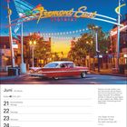 "Fremont East District" in Neon; roter Cadillac auf nächtlicher Straße; Kalenderseite für Juni mit Spruch von Eli Roth.