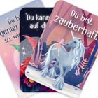 "Du bist zauberhaft." Illustration eines Einhorns im Wald mit einer Fee auf dem Rücken.