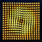 Eine dreidimensionale Illusion aus gelben und orangefarbenen Würfeln, die in einem spiralförmigen Muster angeordnet sind.