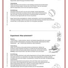 Experiment: Was rollt? Material: 1 Box, 1 Karton, 1 glattes Brett, runde und nicht runde Gegenstände, Spiel-Fahrzeuge. Experiment: Was schwimmt? Material: 1 Wanne, Handtuch, Wasser, schwimmfähige Gegenstände, Bälle, Figuren. Unten steht "neugierig bleiben". Zeichnungen: Ball, Auto, Boot.
