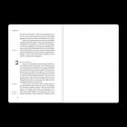 Bibeltext von 1. Petrus 1:21 bis 2:5, gefolgt von Verweisen auf Jesaja und Psalm, auf einer offenen Buchseite.