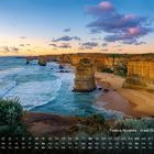 Twelfe Apostels - Great Ocean Road. Küste mit Felsen im Meer, gelben Klippen und blauem Himmel, unten Kalender.