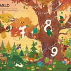 "WALD. Es scheint, dass ein kleines Tier den Wald für Halloween schmückt. Siehst du sein Spinnennetz?" Vorweihnachtliche Szene.