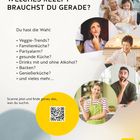WELCHES REZEPT BRAUCHST DU GERADE? Auswahl an Rezepten, QR-Code scannen. Menschen beim Kochen. GU Logo.