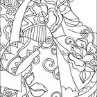 Eine detaillierte Schwarz-Weiß-Illustration einer Frau im traditionellen Kleid mit Fächer und Blumenmuster.