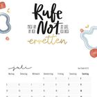 "Rufe mich an in der Not, so will ich dich erretten. Aus Psalm 50,15." Ein Juli-Kalender mit dekorativen Elementen.