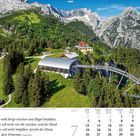 Kalenderblatt mit dem Bibelvers aus Jesaja 54,10. Landschaft mit Seilbahnstation, grünen Wiesen und Bergen im Hintergrund.