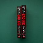 Zwei Buchrücken: "BAD KID" in Rot. Sofia Szamosi. Illustrationen von Blättern und Schmetterlingen.