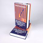 Blaues Buch, gelbe Streifen: „CHRISTIAN HUBER, SOLANGE EIN STREICHHOLZ BRENNT“, mit Leseband und Prägung eines Streichholzes.