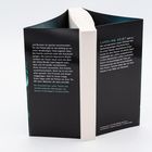 Zwei Textabschnitte auf dunklem Hintergrund beschreiben einen Psychothriller von Caroline Seibt und heben Spannung hervor.