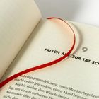 Kapitelüberschrift "Frisch auf zur Tat schreiten", darunter die Nummer 9, mit einem roten Lesezeichen auf der Buchseite.