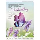 Text über Vergebung und Wiederherstellung. Ein lila Schmetterling sitzt auf violetten Blüten, darunter sind Kalendertage.
