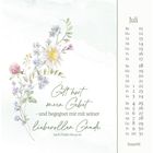 Text: „Gott hört mein Gebet – und begegnet mir mit seiner liebevollen Gnade. nach Psalm 66,19-20.“ Kalender Juli. Florale Aquarell-Illustration.