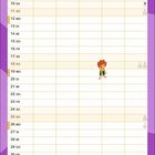 Kalendertabelle mit Tagen im Juli. Eine fröhliche, rothaarige Zeichentrickfigur hält Pinsel auf lila Hintergrund.