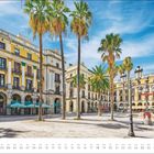 "JUL" und Kalendarium. Sonniger Platz mit Palmen und historischen Gebäuden im Hintergrund.