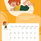 Juli, Pumuckl, Nachkomme der Klabauter! Kalender mit Illustration einer fröhlichen Figur mit roten Haaren auf orangem Hintergrund.