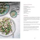 Titel: Warmer Linsen-Gurken-Salat mit Feta. Zutaten und Zubereitung für 2 Portionen, gesunder Mix aus Belugalinsen, Gurke, Feta.