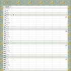 Kalenderseite für Juli 2027 mit Wochentagen und Notizbereich. Grafisches Muster mit Goldakzenten im Hintergrund.