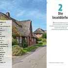 2 Die Inseldörfer: In den elf Inseldörfern geht es beschaulich zu. Bild von reetgedeckten Fachwerkhäusern in ländlicher Straße.