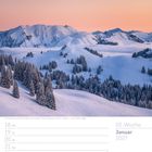 18 Mo, 19 Di, 20 Mi, 21 Do, 22 Fr, 23 Sa, 24 So. Winterlandschaft mit verschneiten Bergen bei Sonnenuntergang.